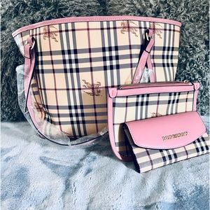 BURBERRY Large London Check Tote Bag